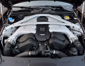 Sous la capuche 2014–17 Aston Martin Rapide S [North America] '2013–17