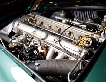 Sous la capuche 1961 Aston Martin DB4 [North America] (Series II) '01.1960–04.1961