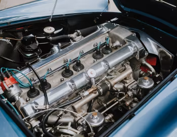 Sous la capuche 1961 Aston Martin DB4 [North America] (Series II) '01.1960–04.1961