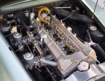 Sous la capuche 1959 Aston Martin DB4 [North America] (Series I) '1959