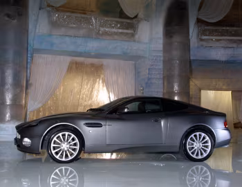 Aston Martin V12 Vanquish "007 Die Another Day" '2002