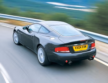 Aston Martin V12 Vanquish S [UK-spec] '2004–07