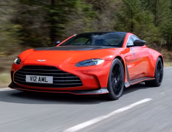 Aston Martin V12 Vantage [UK-spec] '2022–pr.