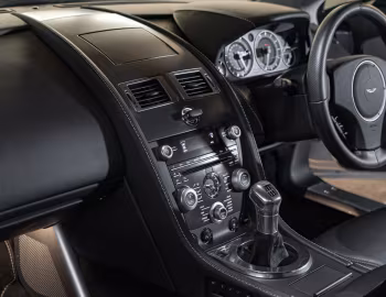 Intérieur Aston Martin V12 Vantage [UK-spec] '07.2009–05.2013