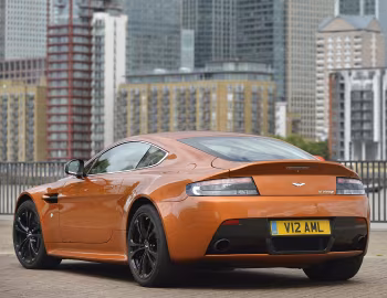 Aston Martin V12 Vantage [UK-spec] '07.2009–05.2013