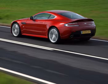 Aston Martin V12 Vantage [UK-spec] '07.2009–05.2013
