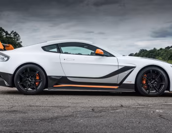Aston Martin V12 Vantage "GT12" [UK-spec] '2015