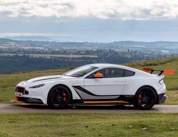 Aston Martin V12 Vantage "GT12" [UK-spec] '2015
