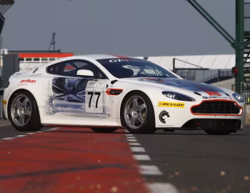 Aston Martin V12 Vantage Race Car '2009–pr.