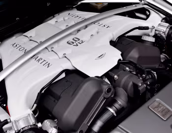 Sous la capuche Aston Martin V12 Vantage Roadster '2012–13
