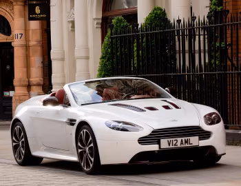 Aston Martin V12 Vantage Roadster '2012–13