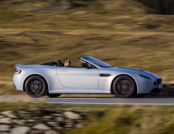 Aston Martin V12 Vantage S Roadster [UK-spec] '2014–17