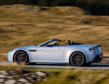 Aston Martin V12 Vantage S Roadster [UK-spec] '2014–17