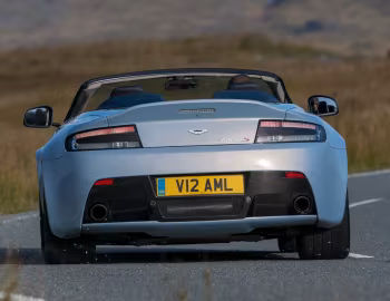 Aston Martin V12 Vantage S Roadster [UK-spec] '2014–17