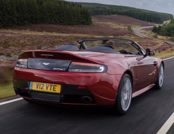 Aston Martin V12 Vantage S Roadster [UK-spec] '2014–17