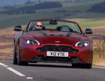 Aston Martin V12 Vantage S Roadster [UK-spec] '2014–17