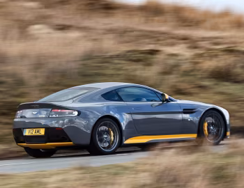 Aston Martin V12 Vantage S Sport-Plus Pack [UK-spec] '2016–17