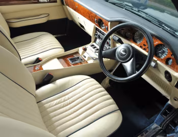 Panel frontal Aston Martin V8 [UK-spec] (Series V) '01.1986–89