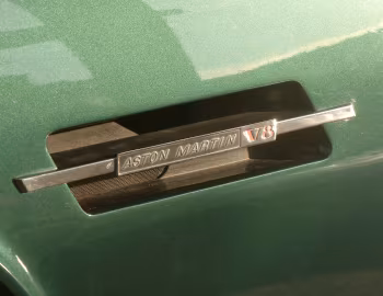 Aston Martin V8 [UK-spec] (Series V) '01.1986–89