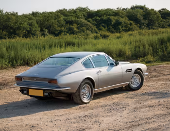 Aston Martin V8 [UK-spec] (Series II) '05.1972–07.1973