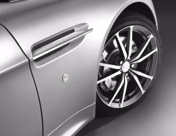 Aston Martin V8 Vantage [UK-spec] '2008–12