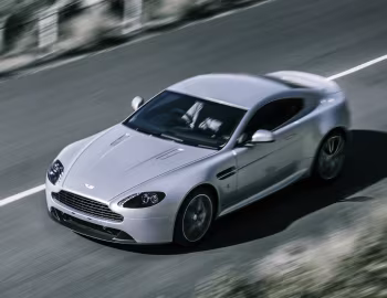 Aston Martin V8 Vantage [UK-spec] '2012–17