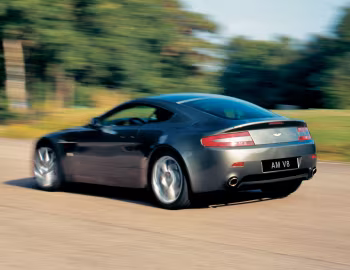 Aston Martin V8 Vantage [Worldwide] '09.2005–10.2008