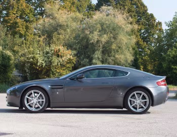Aston Martin V8 Vantage [Worldwide] '2008–12