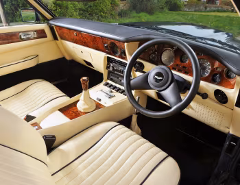 Panel frontal Aston Martin V8 Vantage [UK-spec] (Series II) '10.1978–89