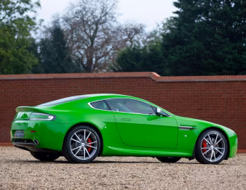 Aston Martin V8 Vantage "V8 Vantage Race Collection 007 of 007" (#5/7) '2010