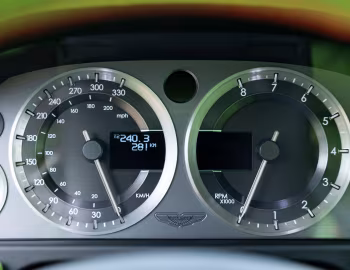 Tableau de bord Aston Martin V8 Vantage "V8 Vantage Race Collection 007 of 007" (#5/7) '2010