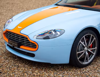 Aston Martin V8 Vantage "V8 Vantage Race Collection 007 of 007" (#3/7) '2010
