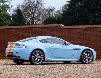 Aston Martin V8 Vantage "V8 Vantage Race Collection 007 of 007" (#3/7) '2010