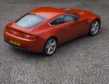Aston Martin V8 Vantage [Worldwide] '2008–12