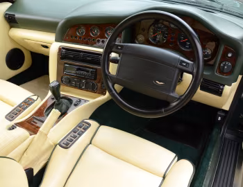 Panneau avant Aston Martin V8 Vantage [UK-spec] '1993–99