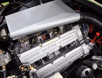 Sob o capô Aston Martin V8 Vantage [UK-spec] (Series II) '10.1978–89