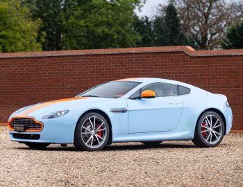 Aston Martin V8 Vantage "V8 Vantage Race Collection 007 of 007" (#3/7) '2010