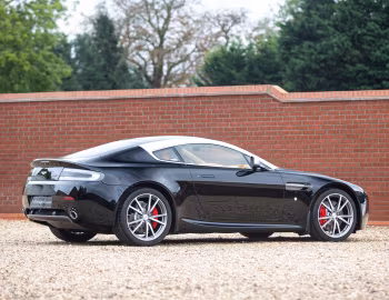 Aston Martin V8 Vantage "V8 Vantage Race Collection 007 of 007" (#1/7) '2010