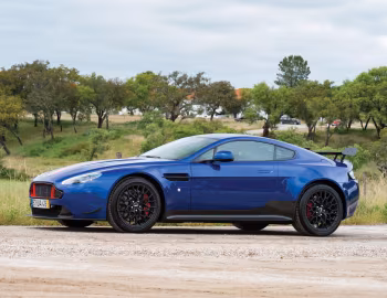 Aston Martin V8 Vantage AMR [Worldwide] '2017–18