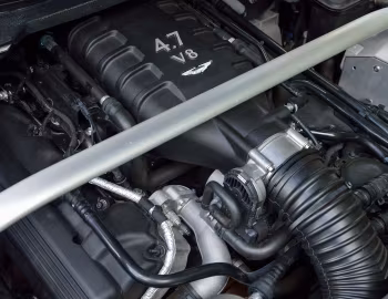 Sous la capuche Aston Martin V8 Vantage N430 [UK-spec] '2014