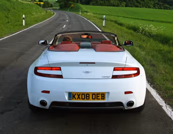 Aston Martin V8 Vantage Roadster '2008–12