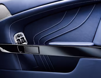 Intérieur Aston Martin V8 Vantage S [UK-spec] '2011–18