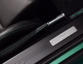 Intérieur Aston Martin V8 Vantage S Roadster [UK-spec] '2011–18