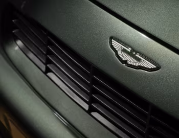 Logo Aston Martin V8 Vantage V550 [UK-spec] '1993–99