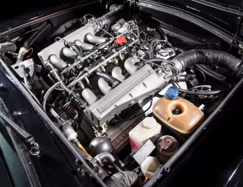 Sous la capuche Aston Martin V8 Vantage Volante [Worldwide] '1986–89