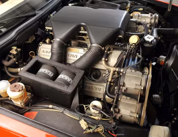 Sous la capuche Aston Martin V8 Vantage Zagato [UK-spec] '1986–88