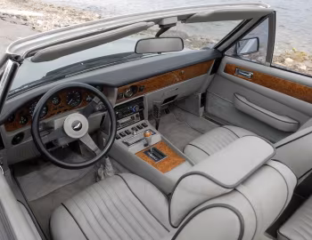 Panneau avant 1980–85 Aston Martin V8 Volante [North America] (Series I) '1979–85