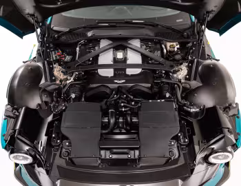 Sous la capuche Aston Martin Valour [Worldwide] (#060) '2024