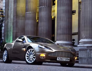 Aston Martin V12 Vanquish [UK-spec] '2001–06