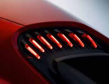 Aston Martin Vanquish [UK-spec] '2024–pr.
